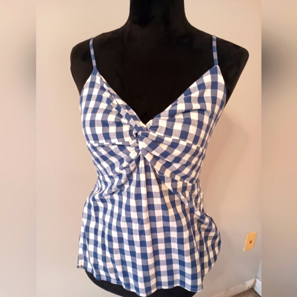 Like New Old Navy Women's Size Small adjustable Spaghetti strap💙👀💙